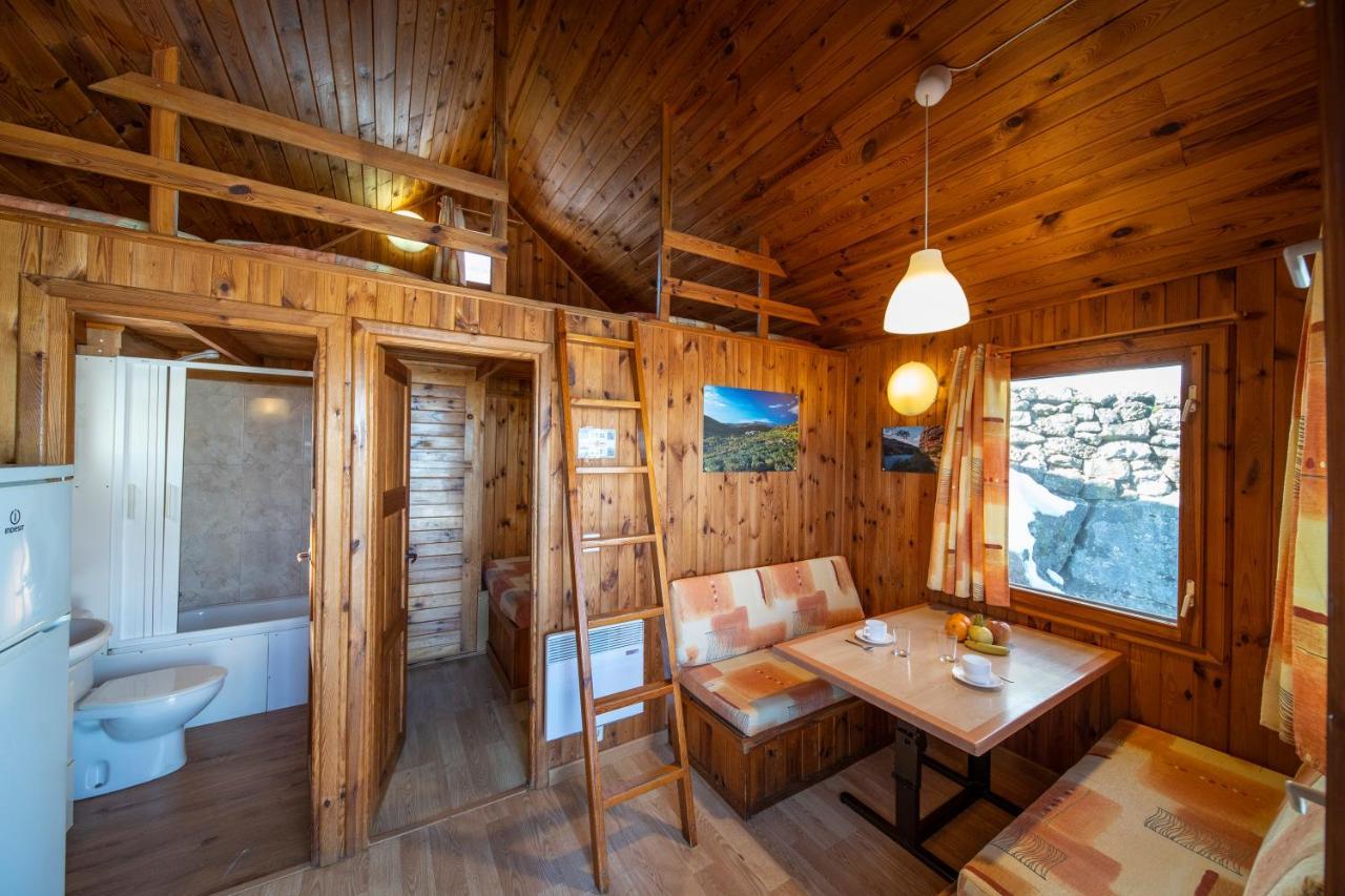 Camping Bungalow Serra De Prades Resort Vilanova de Prades Bagian luar foto