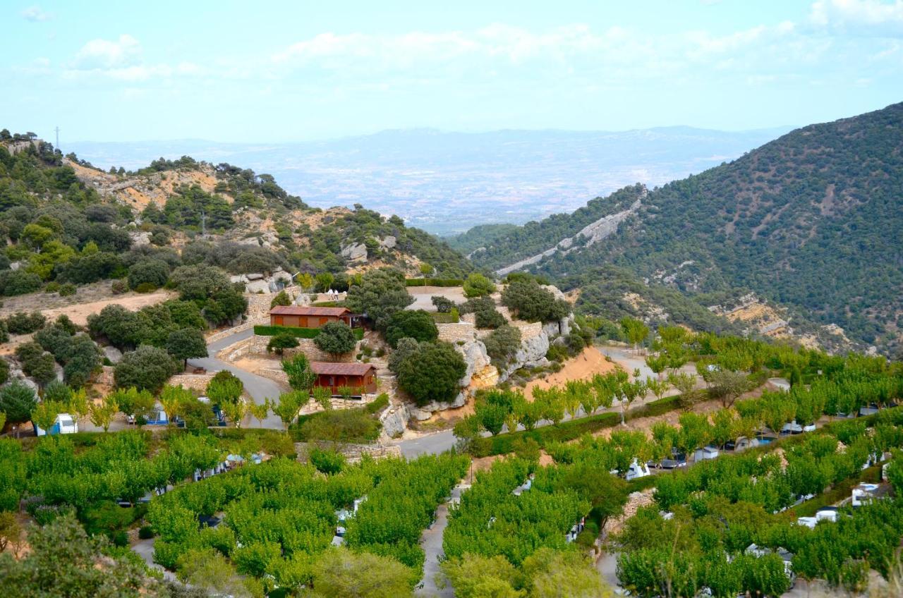 Camping Bungalow Serra De Prades Resort Vilanova de Prades Bagian luar foto